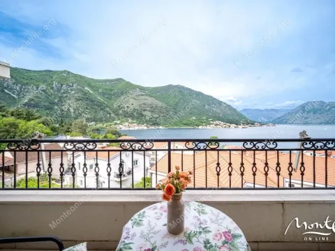 Sale, two bedroom apartment, 75m², Dobrota, Kotor - image 32