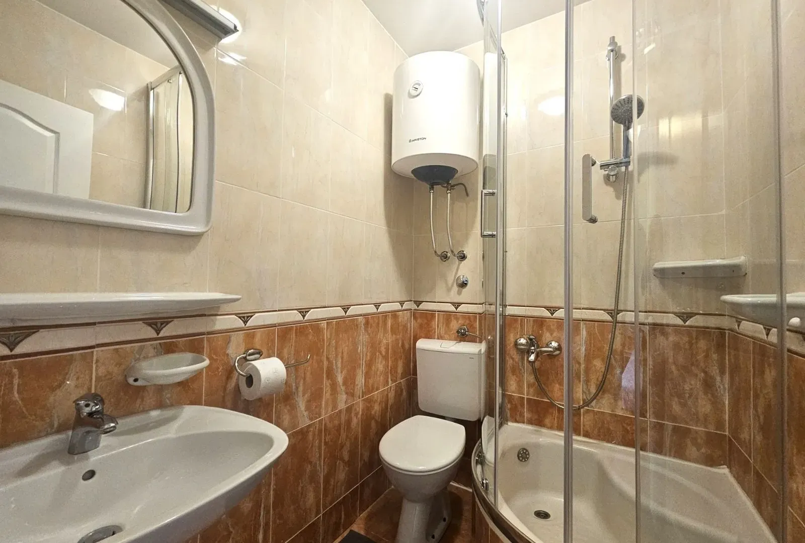 Prodaja, dvosoban stan, 77m², Orahovac, Kotor