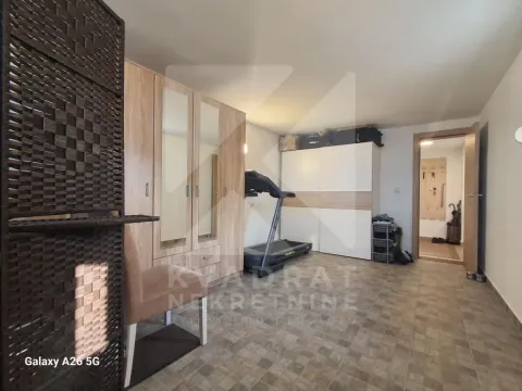 Prodaja, kuća, 160m², Donja Gorica, Podgorica - image 12
