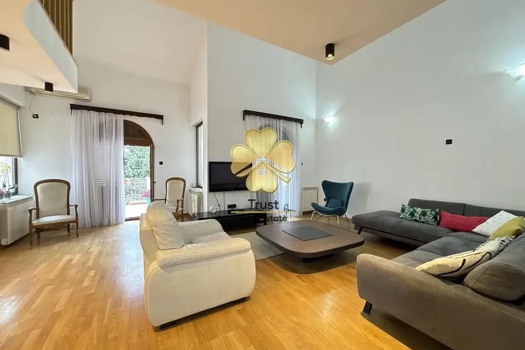 Izdavanje, stan, 300m², Gorica C, Podgorica