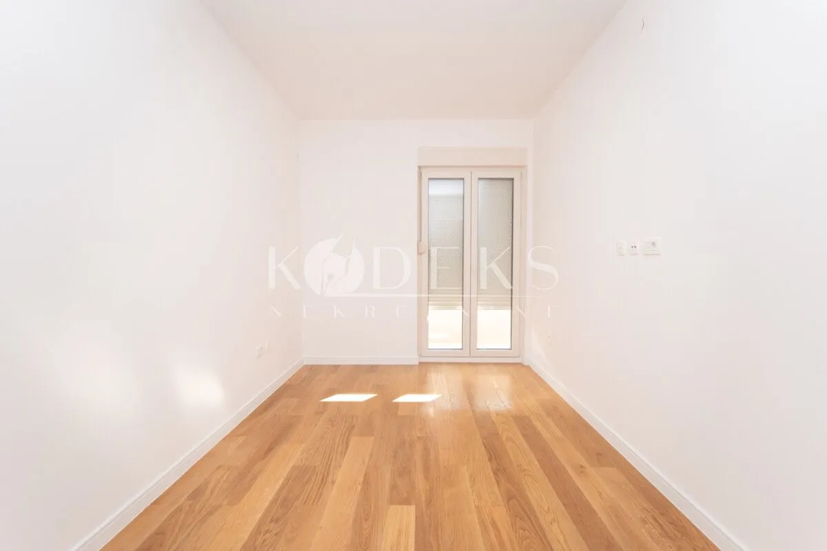 Rent, office space, 42m², Central Point, Podgorica