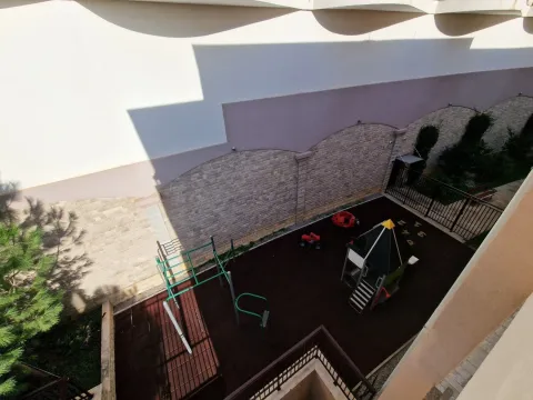 Rent, one bedroom apartment, 90m², Bečići, Budva - image 12