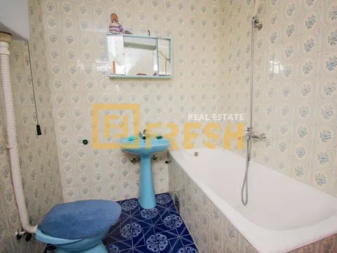 Prodaja, kuća, 214m², Tološi, Podgorica - image 22