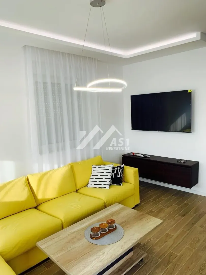 Izdavanje, trosoban stan, 77m², Veternička rampa, Novi Sad Sve Podlokacije