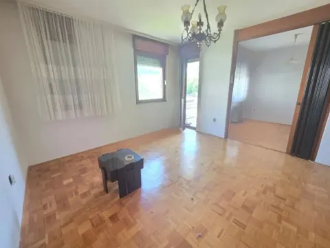 Prodaja, dvosoban stan, 87m², Stari Aerodrom, Podgorica - image 5