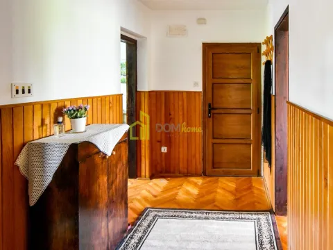 Prodaja, kuća, 370m², Tološi, Podgorica - image 36