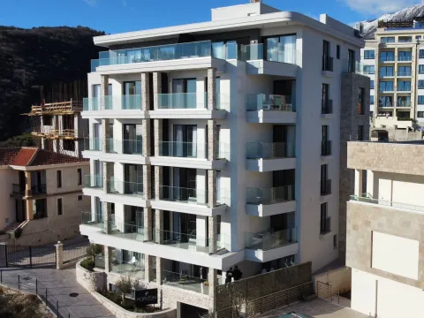 Sale, one bedroom apartment, 41m², Bečići, Budva - image 8