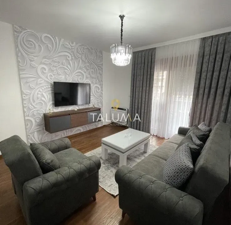 Izdavanje, dvosoban stan, 69m², City Kvart, Podgorica