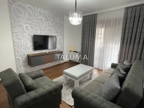 Izdavanje, dvosoban stan, 69m², City Kvart, Podgorica