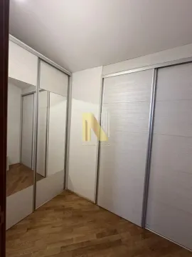 Ugradni plakari sa ogledalima u spavaćoj sobi. - image 11