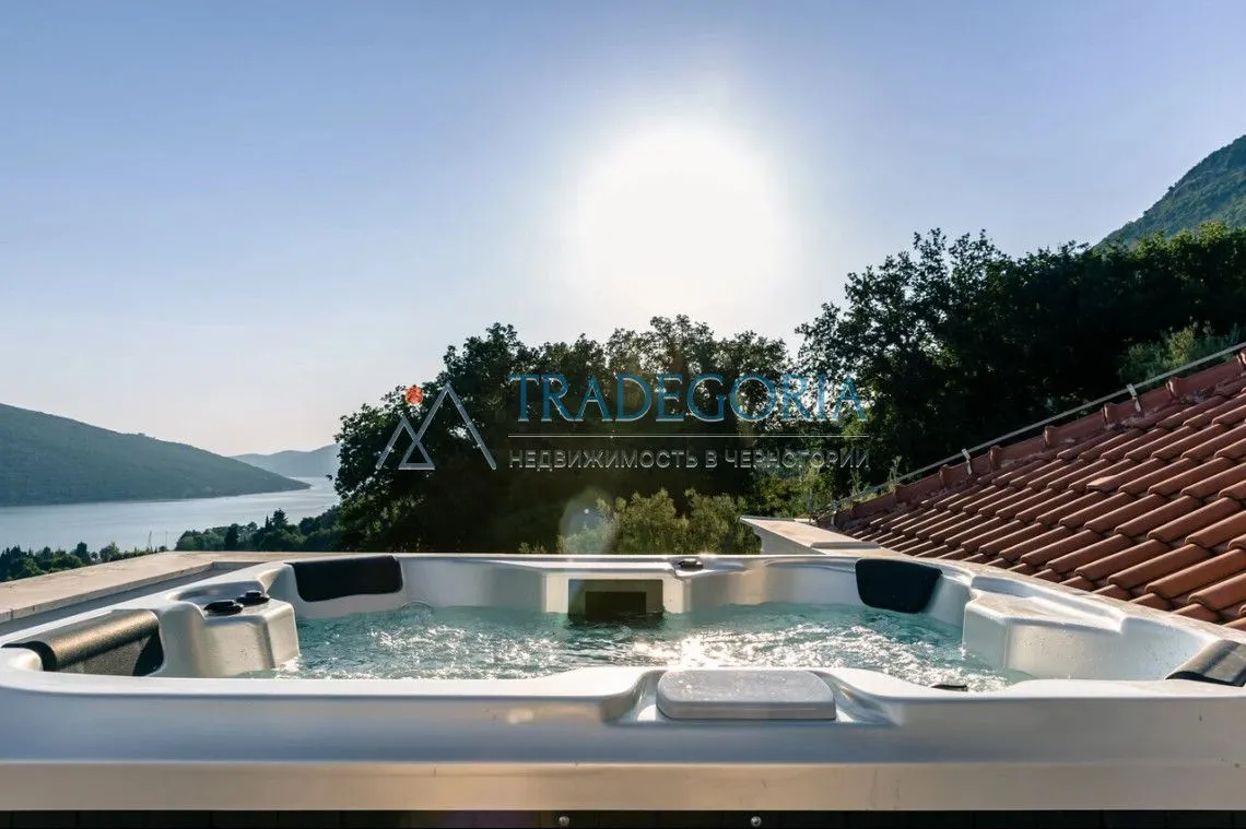 Prodaja, dvosoban stan, 151m², Đenovići, Herceg Novi