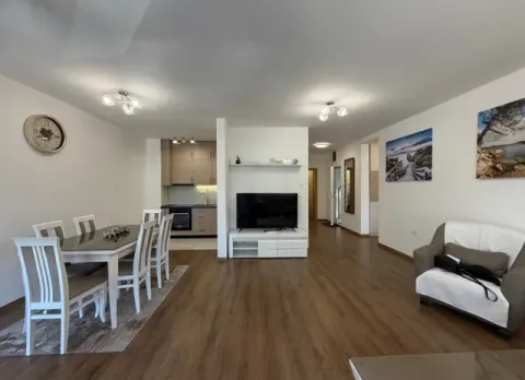 Izdavanje, trosoban stan, 100m², Podgorica, Crna Gora - image 9