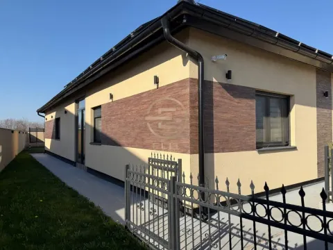 Sale, house, 165m², Petrovaradin, Novi Sad - image 46