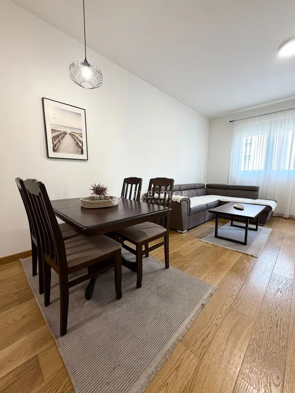 Izdavanje, jednosoban stan, 45m², New City, Podgorica