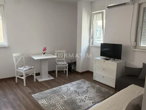Rent, one bedroom apartment, 35m², Savski Venac, Beograd - image 6