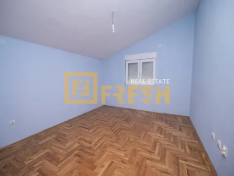 Sale, house, 204m², Rogami, Podgorica - image 5