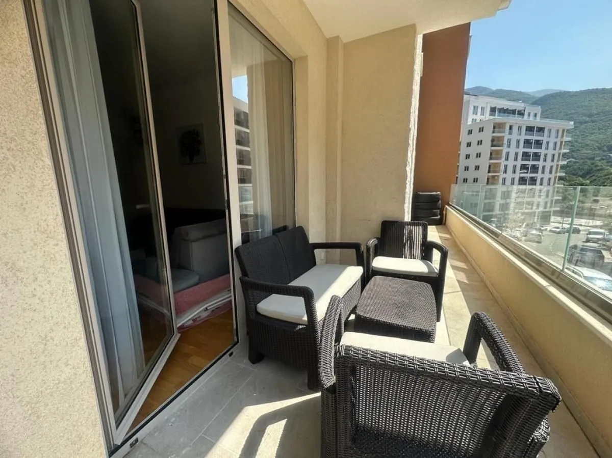 Sale, two bedroom apartment, 65m², Bečići, Budva
