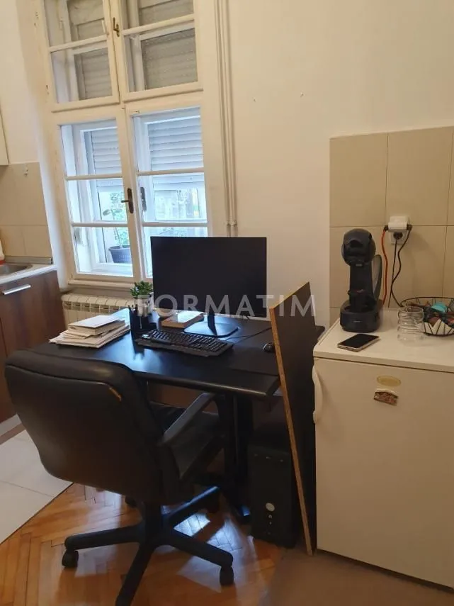 Izdavanje, dvosoban stan, 45m², Vračar Centar, Vračar Sve Podlokacije
