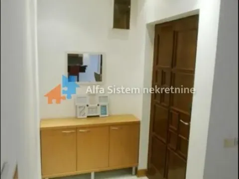 Izdavanje, poslovni prostor, 147m², Kalenić Pijaca, Vračar Sve Podlokacije - image 10