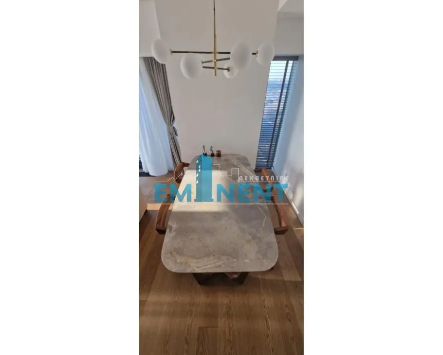 Prodaja, četvorosoban stan, 123m², Novi Beograd Blok 65, Novi Beograd Sve Podlokacije