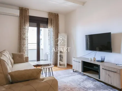 Rent, one bedroom apartment, 47m², Bečići, Budva - image 8