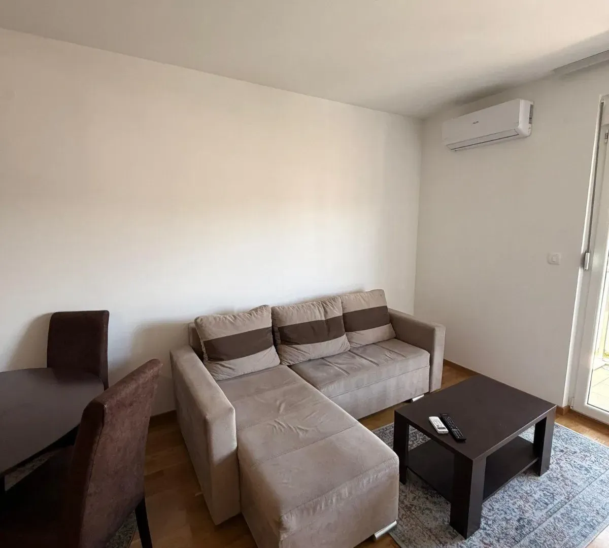 Izdavanje, jednosoban stan, 42m², Zabjelo, Podgorica