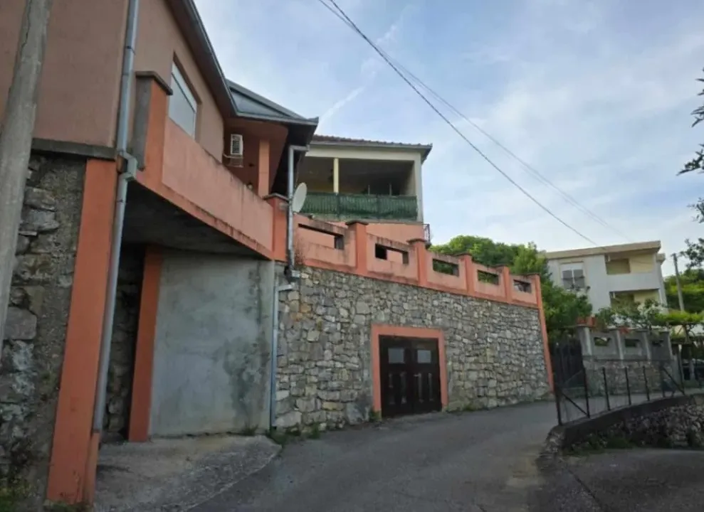 Rent, house, 65m², Momišići, Podgorica