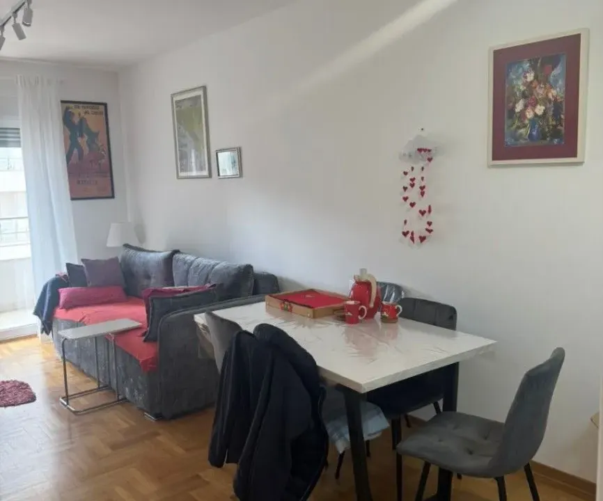 Izdavanje, jednosoban stan, 43m², Golubovina, Budva