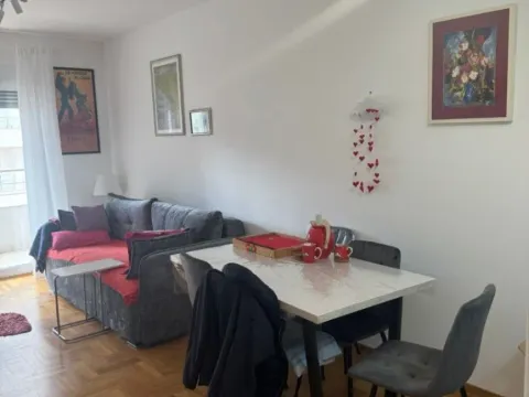Izdavanje, jednosoban stan, 43m², Golubovina, Budva