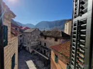 Prodaja, dvosoban stan, 78m², Stari Grad Kotor, Kotor - image 1