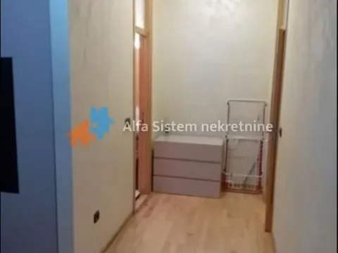 Izdavanje, trosoban stan, 98m², Savski Venac, Beograd - image 12