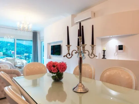 Sale, two bedroom apartment, 63m², Bečići, Budva