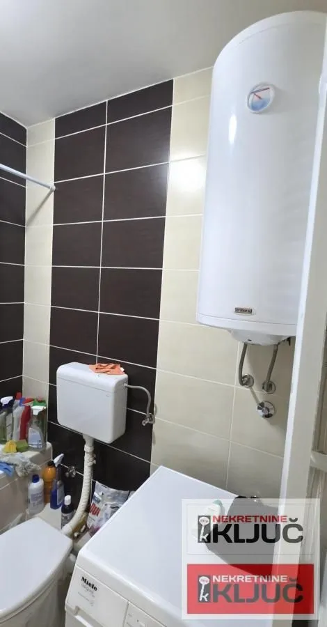 Izdavanje, trosoban stan, 67m², Adice, Novi Sad Sve Podlokacije