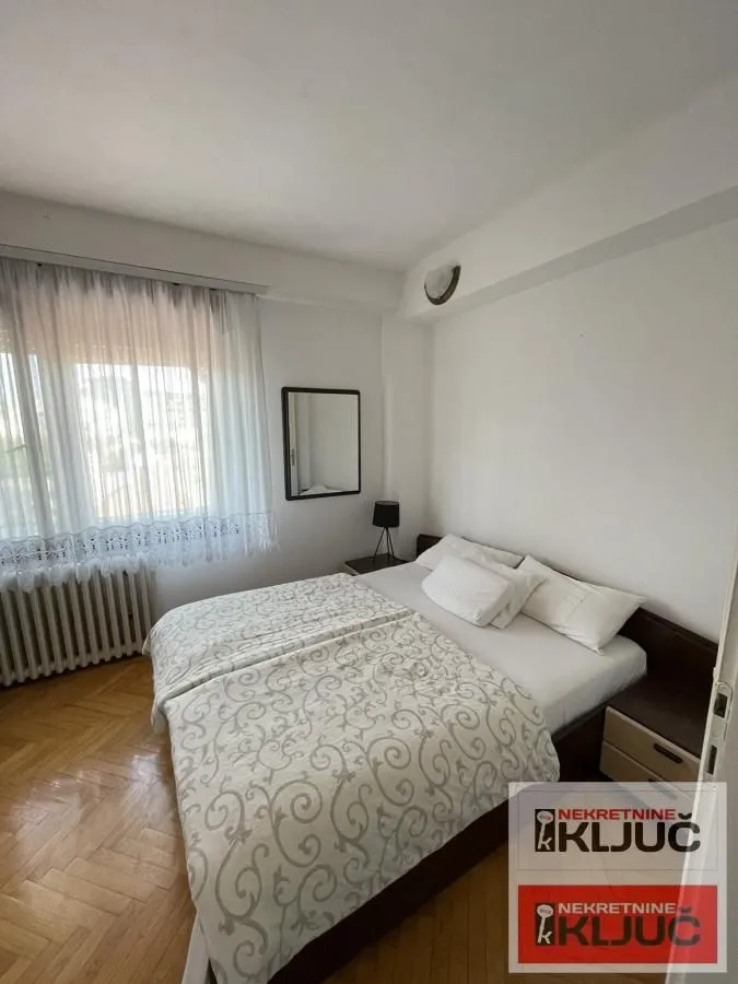Prodaja, četvorosoban stan, 91m², Centar, Novi Sad