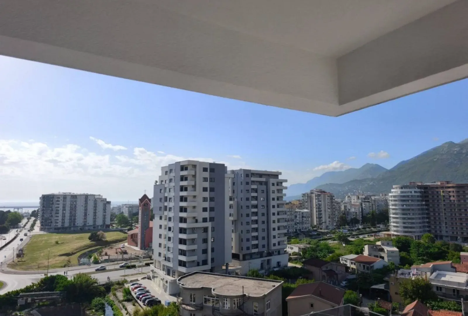 Rent, one bedroom apartment, 49m², Centar, Bar