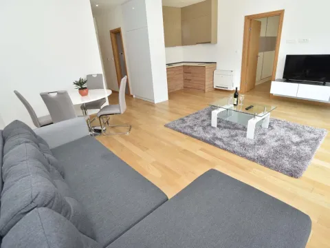 Rent, one bedroom apartment, 57m², Budva, Crna Gora