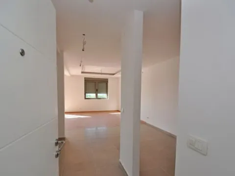 Prodaja, stan, 44m², Tivat, Crna Gora - image 18