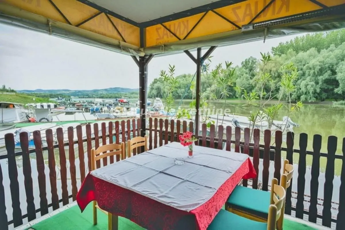 Prodaja, ugostiteljski objekat, 476m², Novi Sad, Srbija