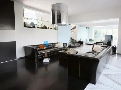 Rent, house, 365m², Uciteljsko Naselje, Zvezdara Sve Podlokacije - image 16