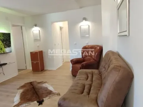 Rent, two bedroom apartment, 60m², Stari Grad, Beograd - image 2
