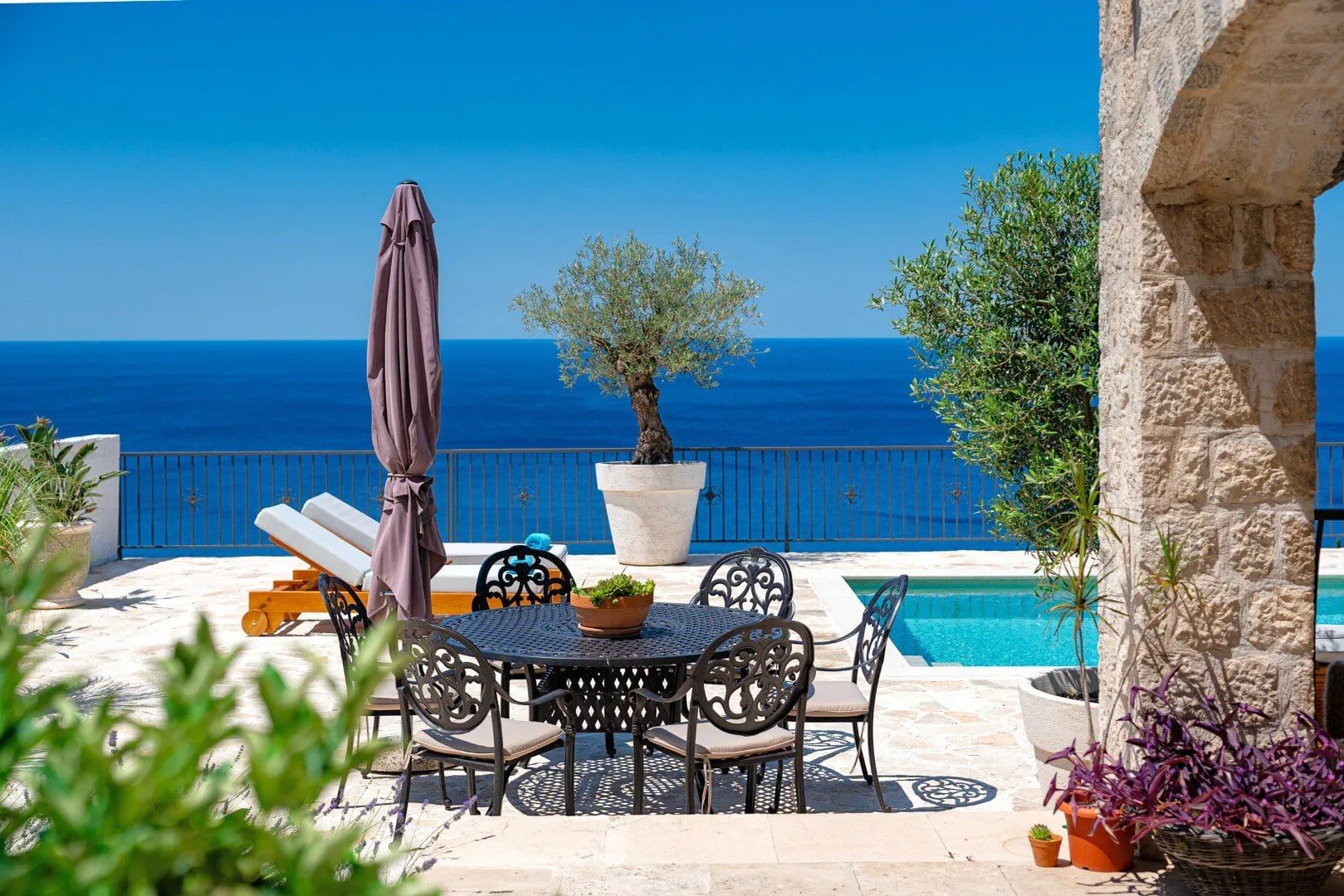 Sale, house, 374m², Drobni pijesak, Budva