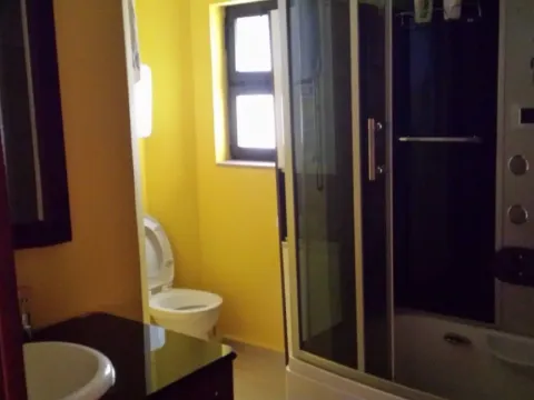 Izdavanje, dvosoban stan, 65m², Dobrota, Kotor - image 6