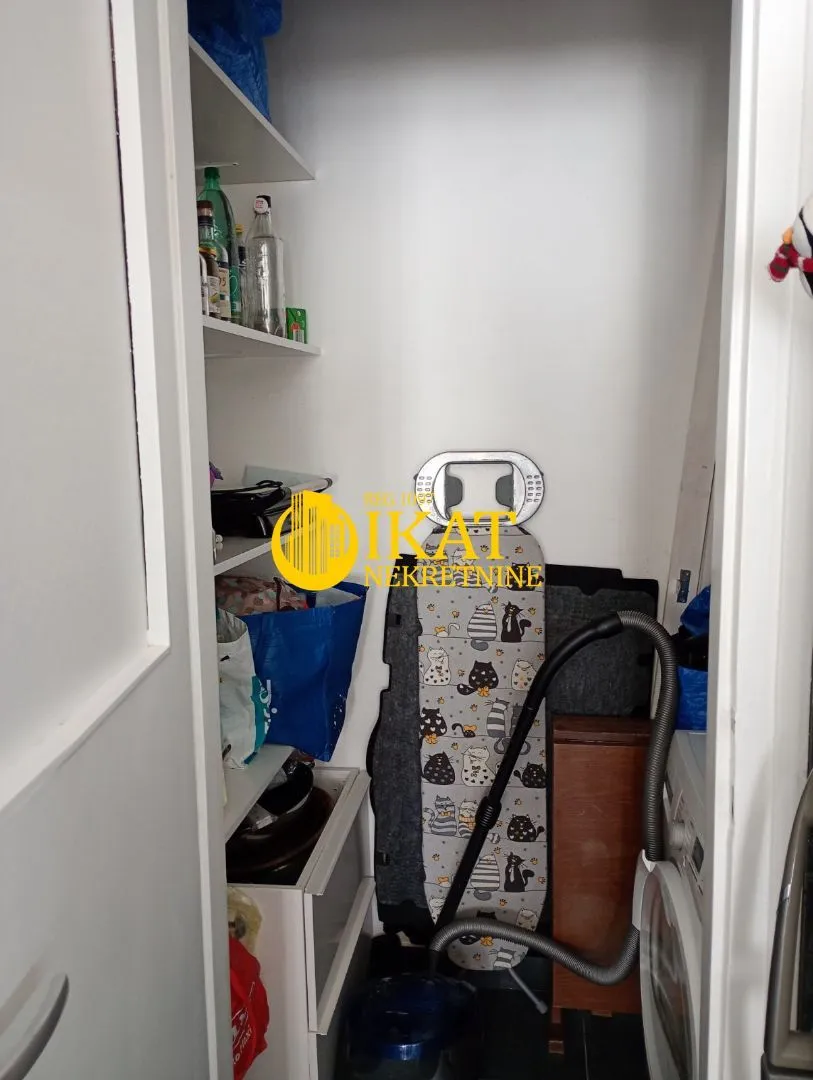 Sale, three bedroom apartment, 69m², Vračar Sve Podlokacije, Beograd