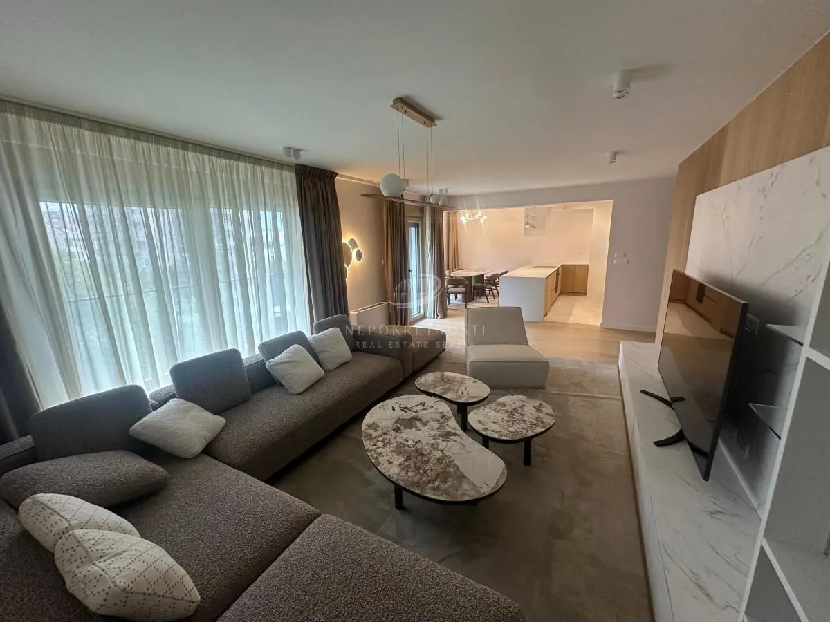 Rent, four bedroom apartment, 130m², Južni Bulevar, Vračar Sve Podlokacije