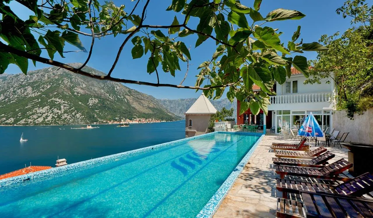 Sale, house, 235m², Kostanjica, Kotor