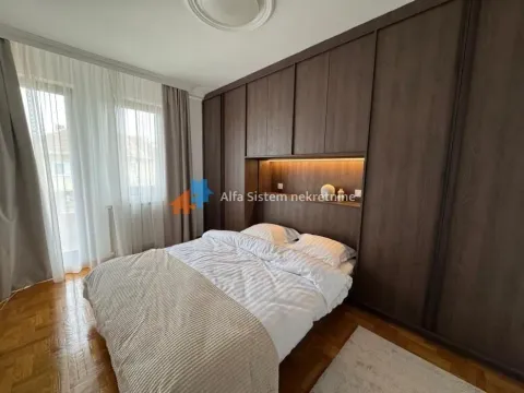 Rent, four bedroom apartment, 163m², Savski Venac, Beograd - image 19