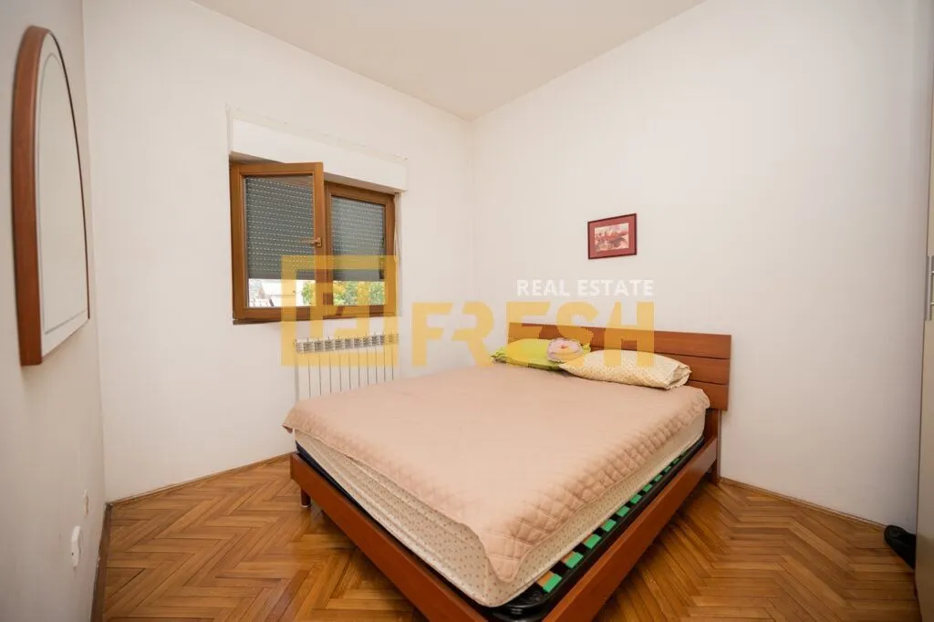 Izdavanje, trosoban stan, 140m², Gorica C, Podgorica