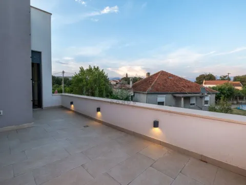 Rent, house, 180m², Donja Gorica, Podgorica - image 31