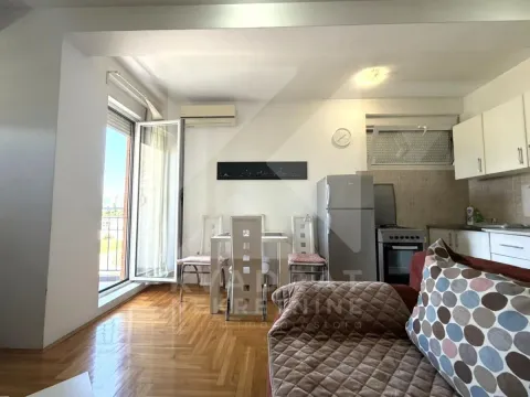 Izdavanje, garsonjera, 29m², Tuški Put, Podgorica - image 4