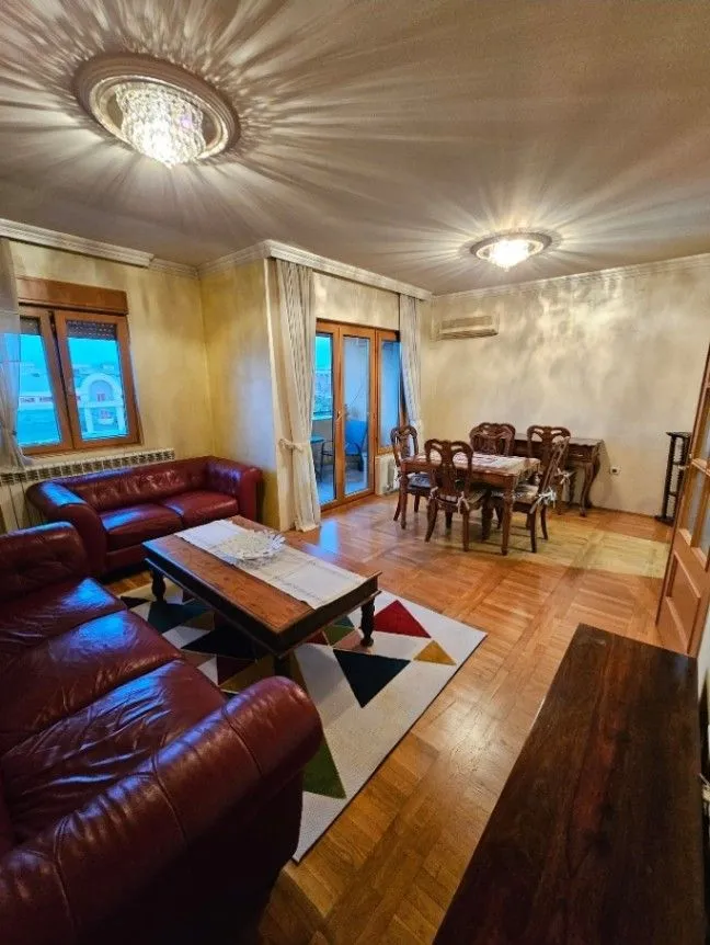 Izdavanje, dvosoban stan, 90m², Preko Morače, Podgorica